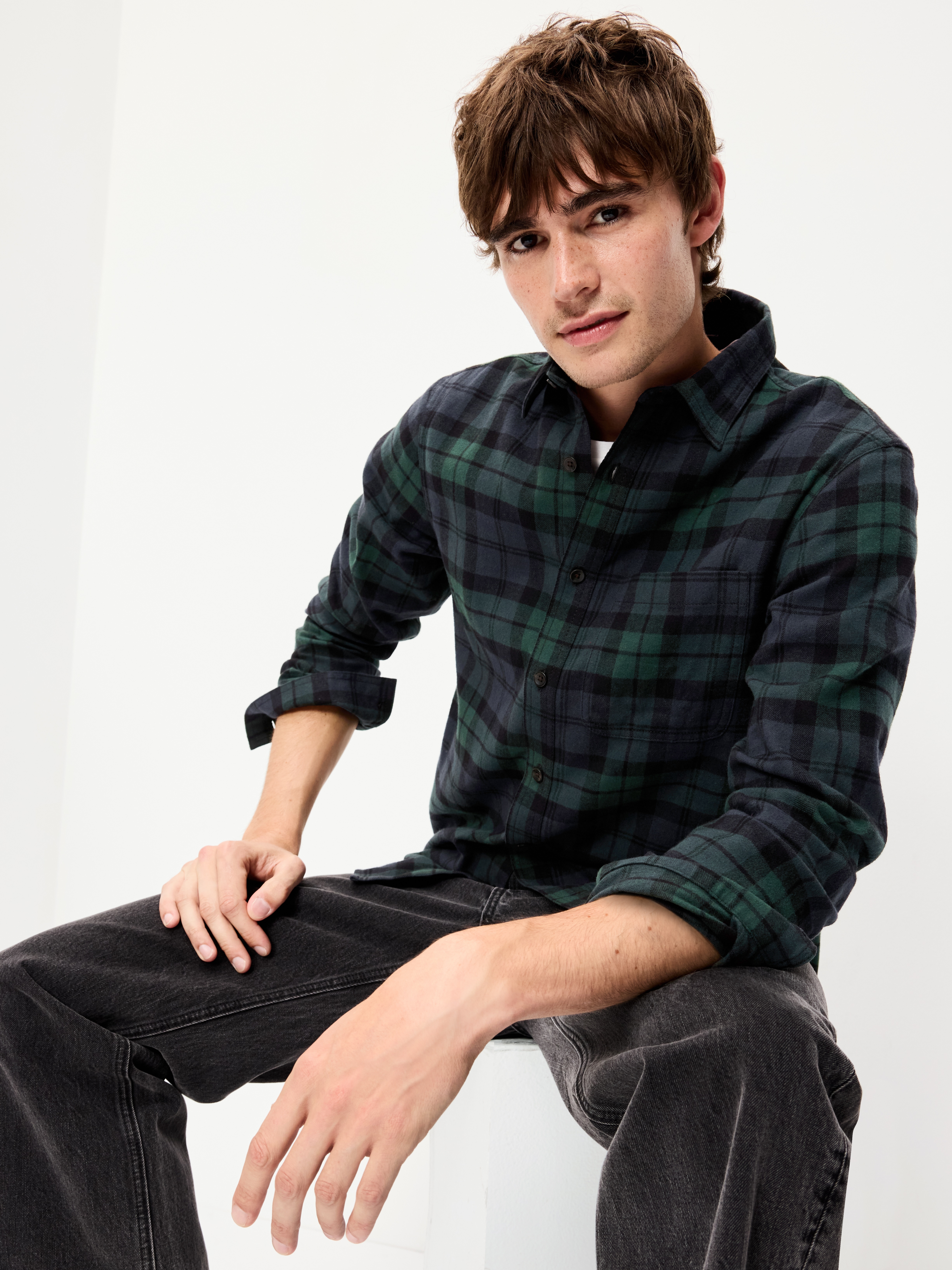 Relaxed Long-Sleeve Flannel Pocket Shirt - Green/Blue Plaid - 3