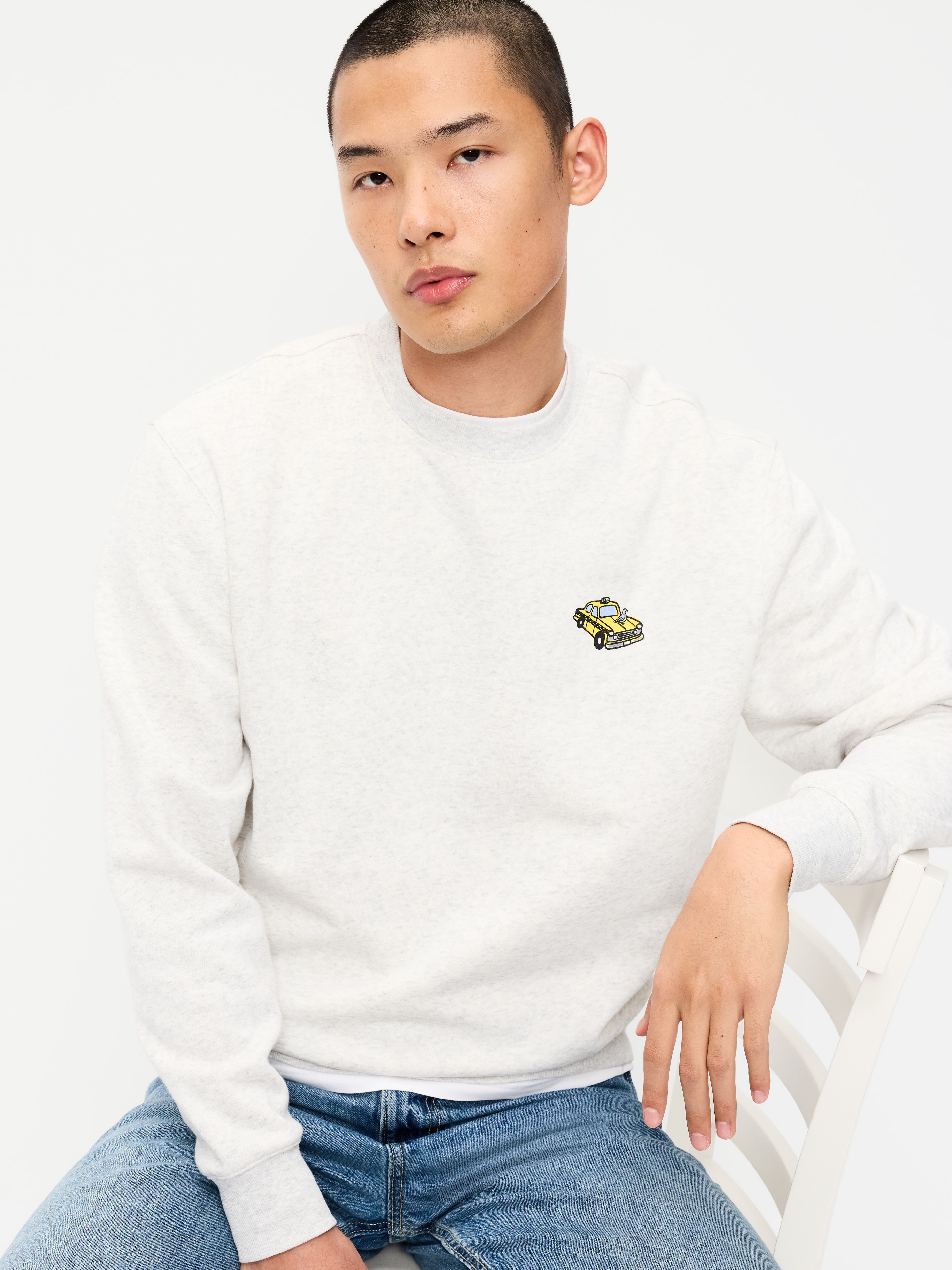 Oversized Logo Graphic Crew-Neck Sweatshirt - Heather Light Gray - 3
