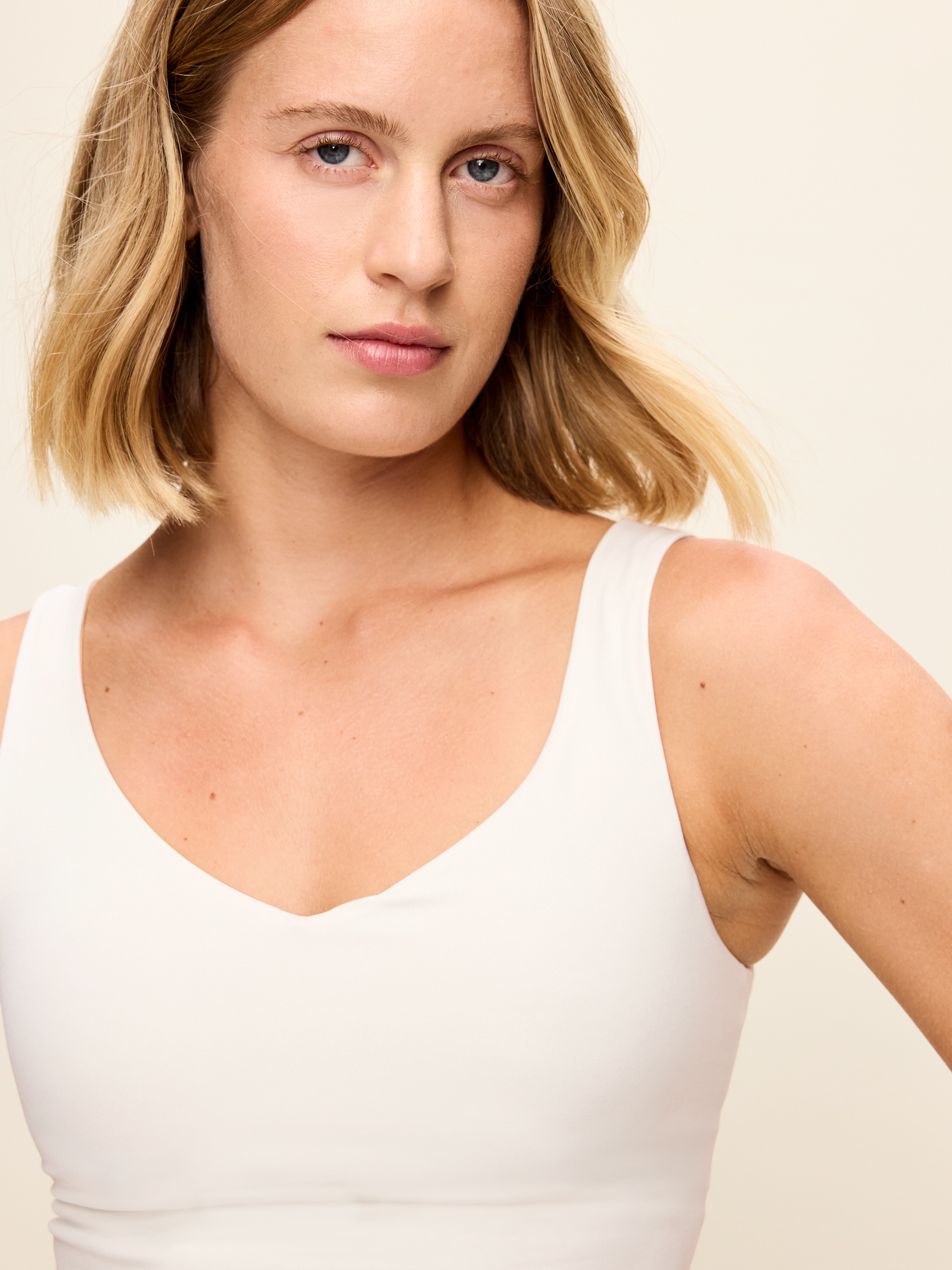 StudioSmooth Longline Top - Magnolia - 9