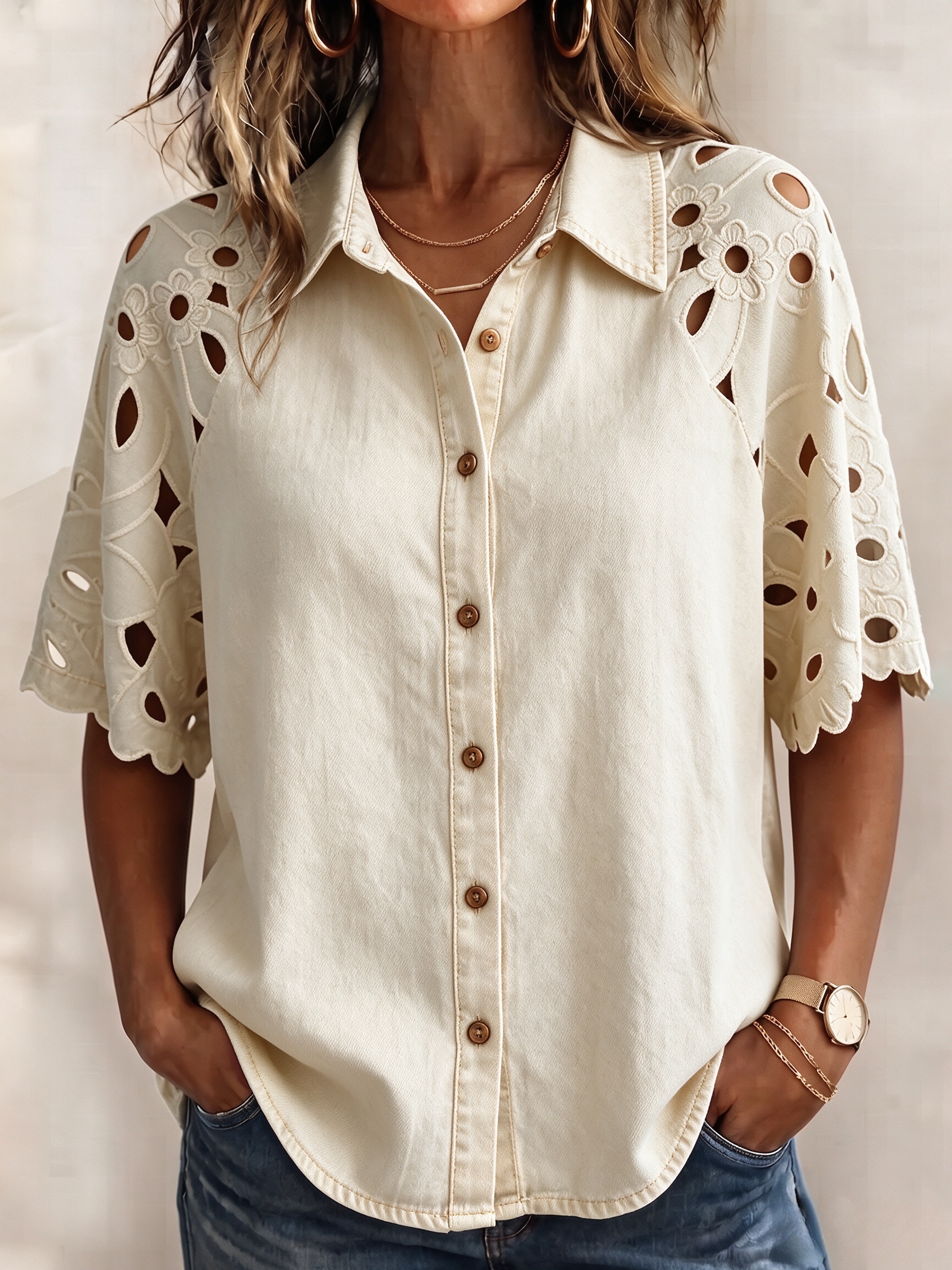Vintage-Jeansbluse mit Edler Lochspitze & Floralem Stickerei-Detail