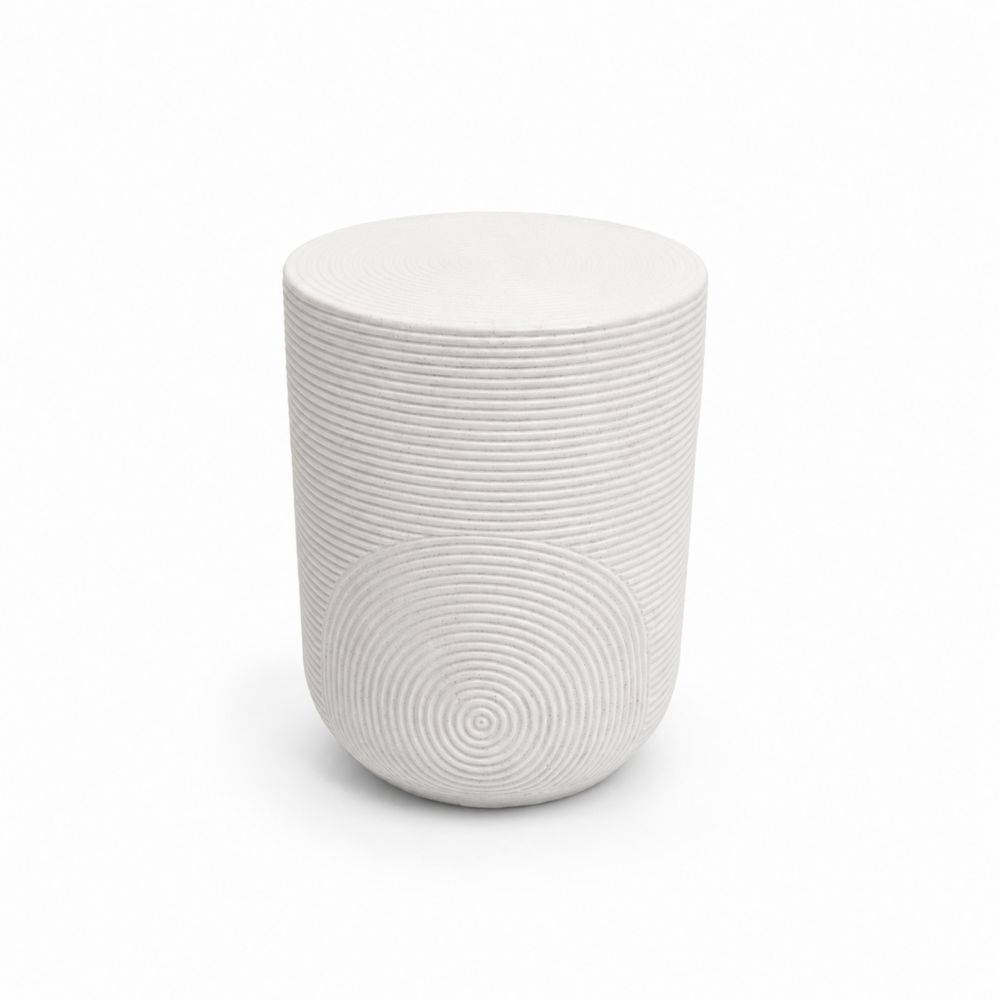 Table d'appoint en béton blanc texturé 35cm x 45cm