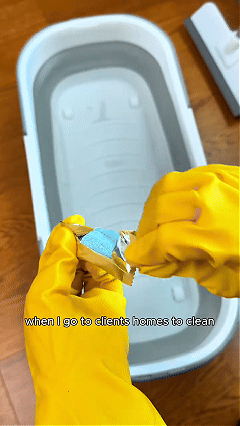 Tablet dissolving demo