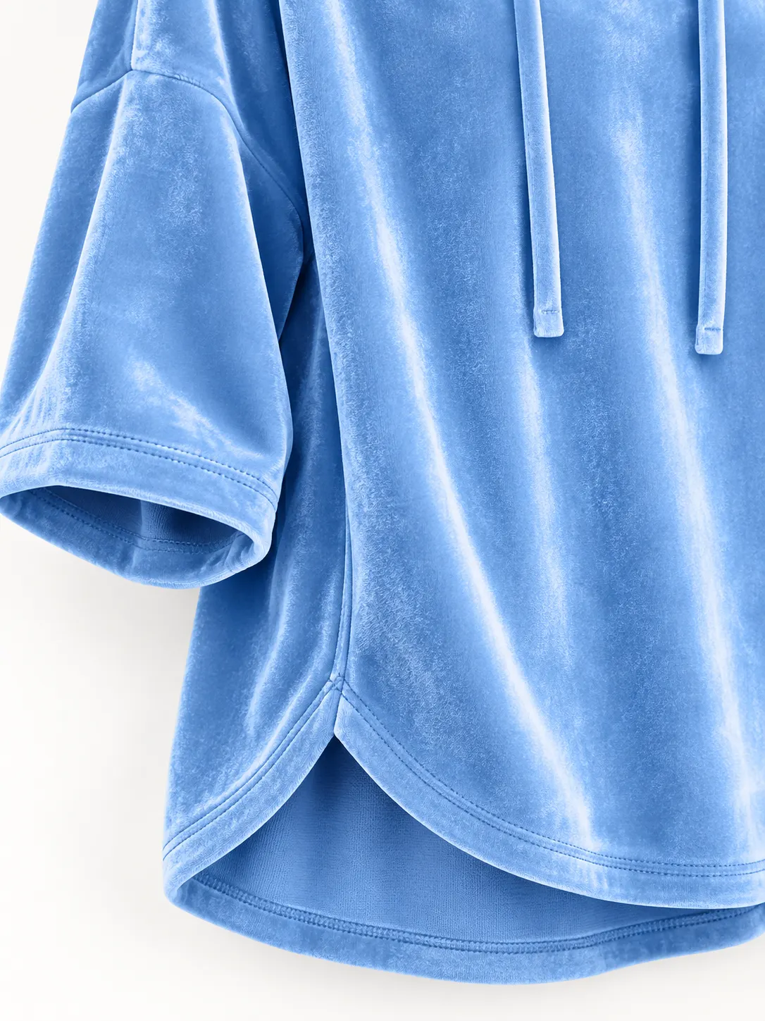 Velvet hooded pullover detail 5