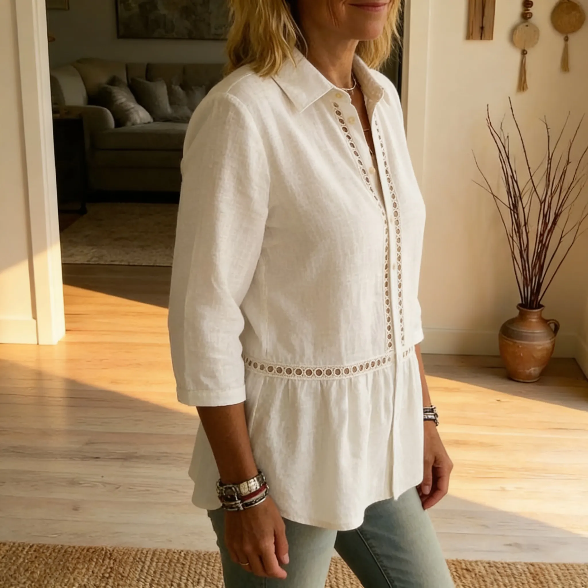 Blusa che mostra una silhouette sofisticata