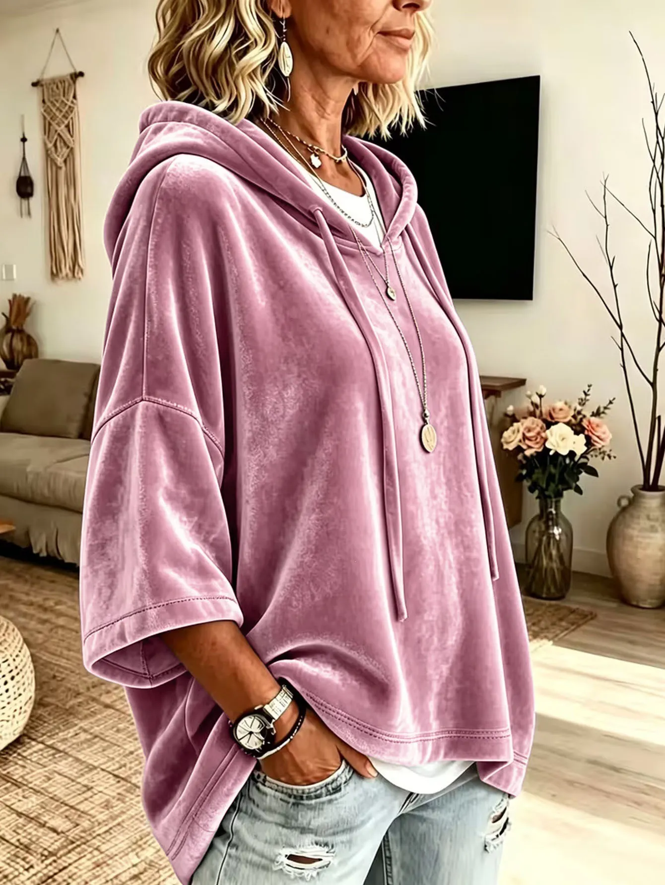 Velvet hooded pullover detail 2
