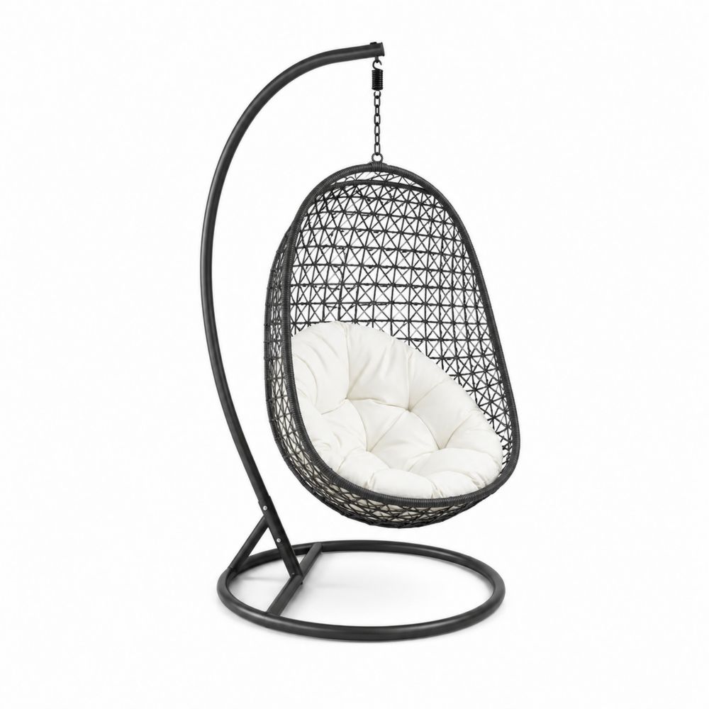 Chaise suspendue en rotin avec coussin blanc