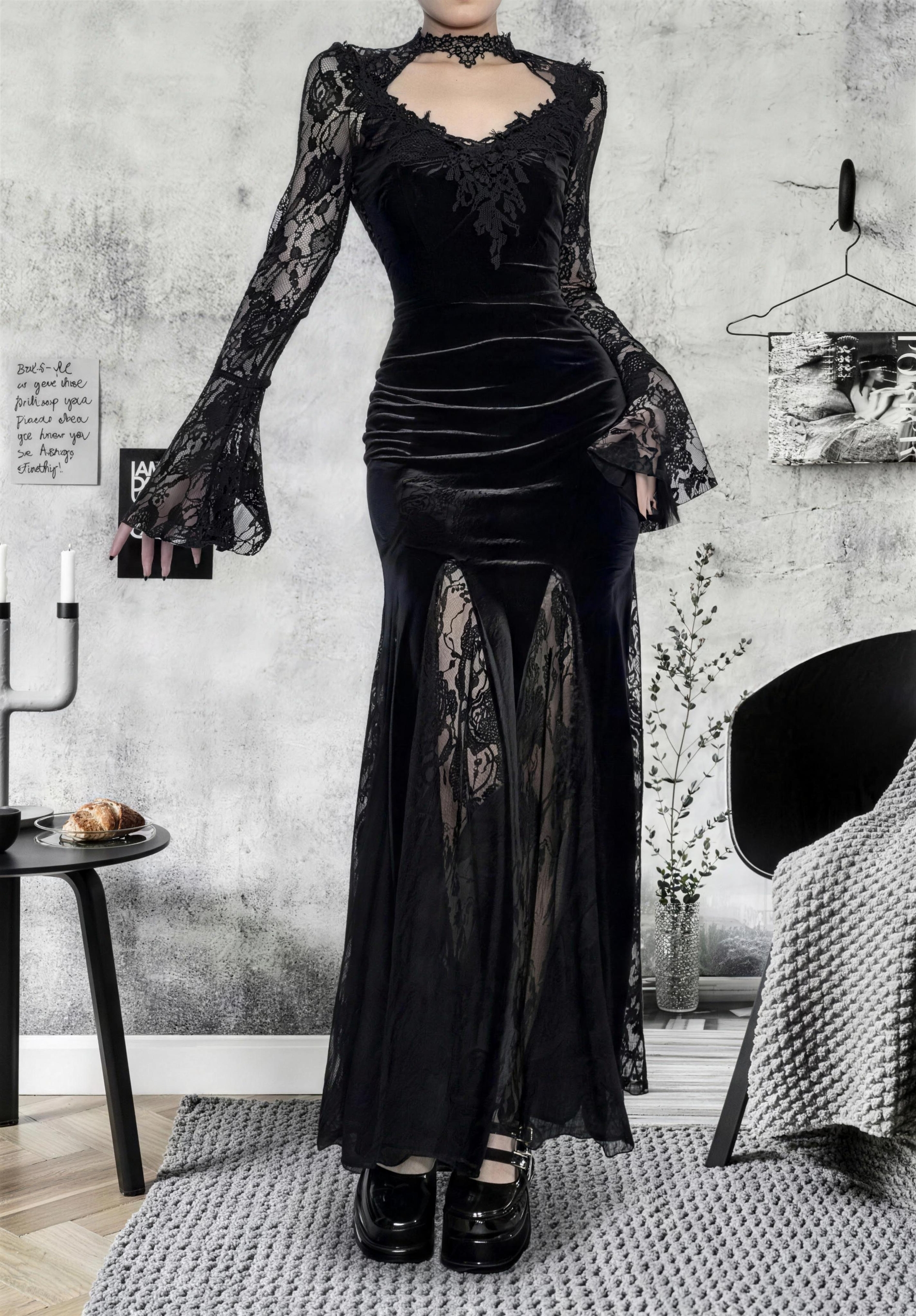 Dark Lace Mermaid Long-Sleeve Fitted Gown
