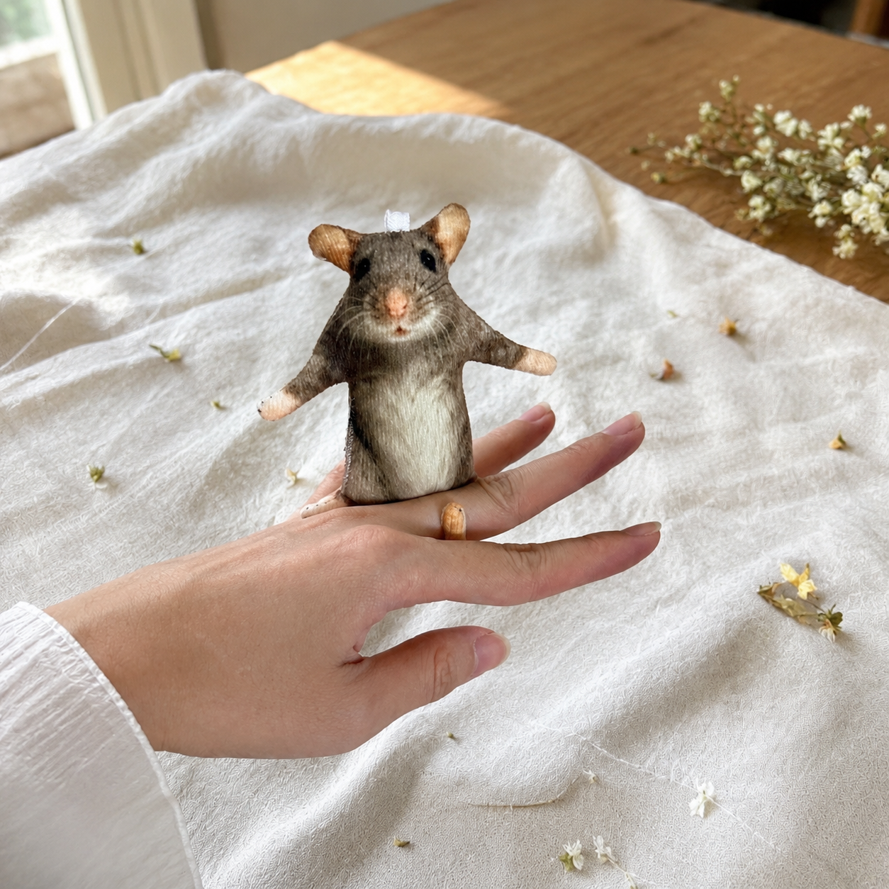 The Little Mouse That Makes You Smile