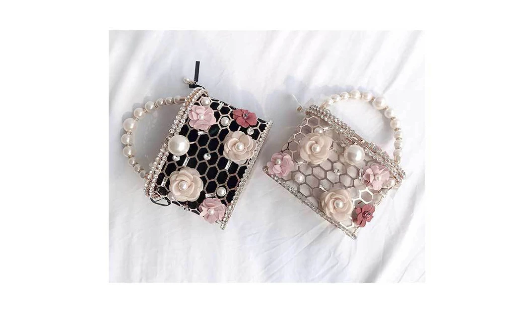 YNSSK Floral Metal Case Basket Clutch Bag Scene Display