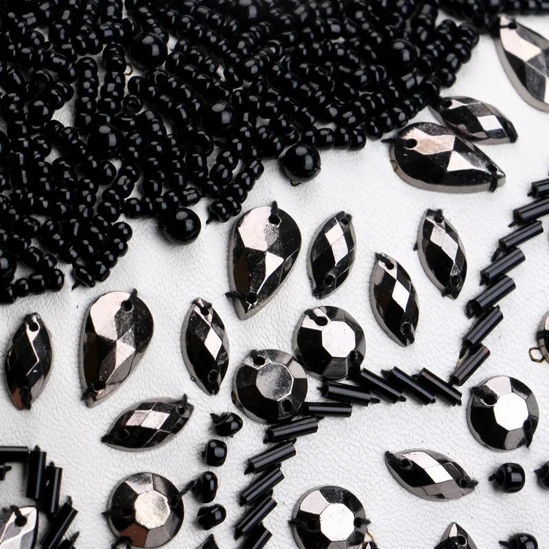 YNSSK Black And White Clutch Bags For Weddings Detail