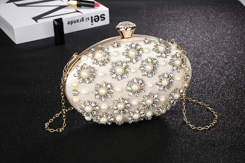 YNSSK Pearl Evening Clutch Bags for Weddings Scene Display