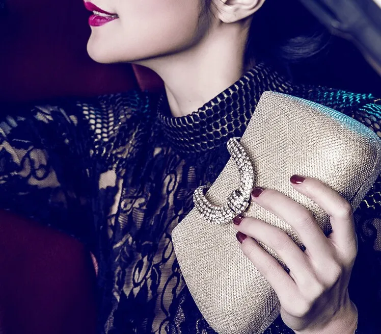 YNSSK Gold Shiny Clutch Model Show