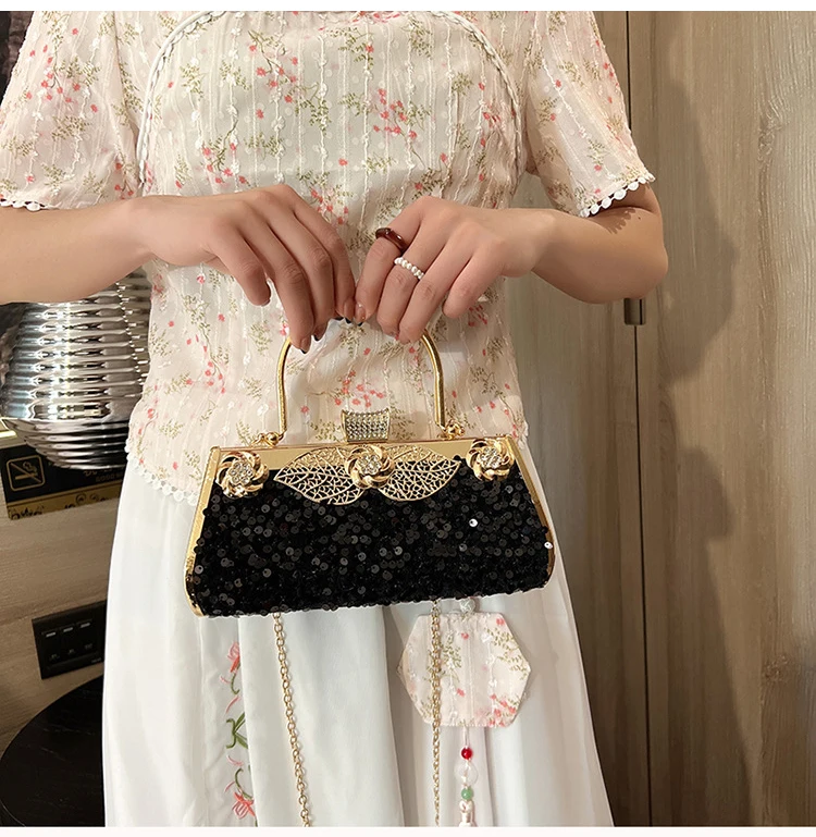 YNSSK Black Vintage Wedding Clutch Bags Model Show