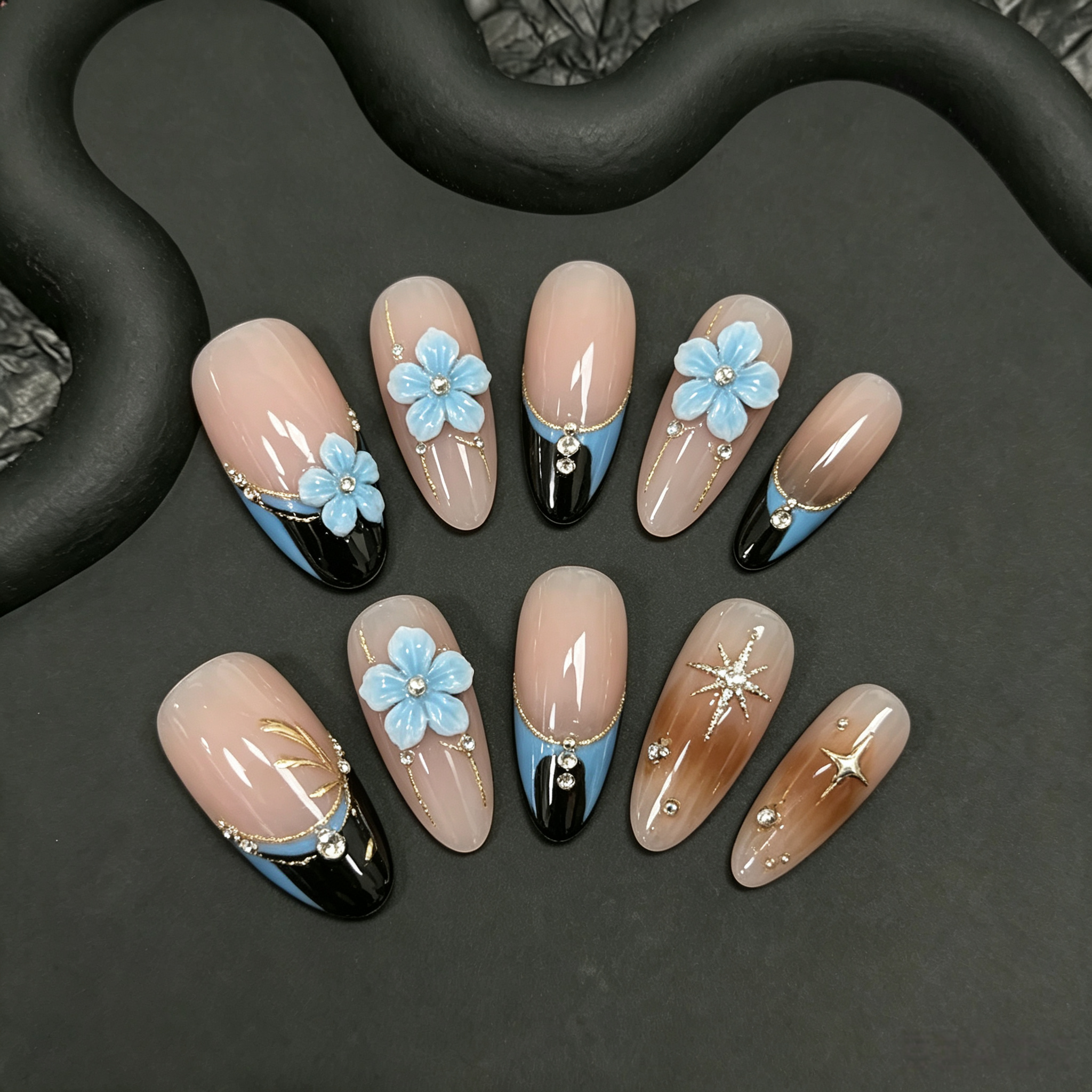 Noir Bleu Fleur Nude