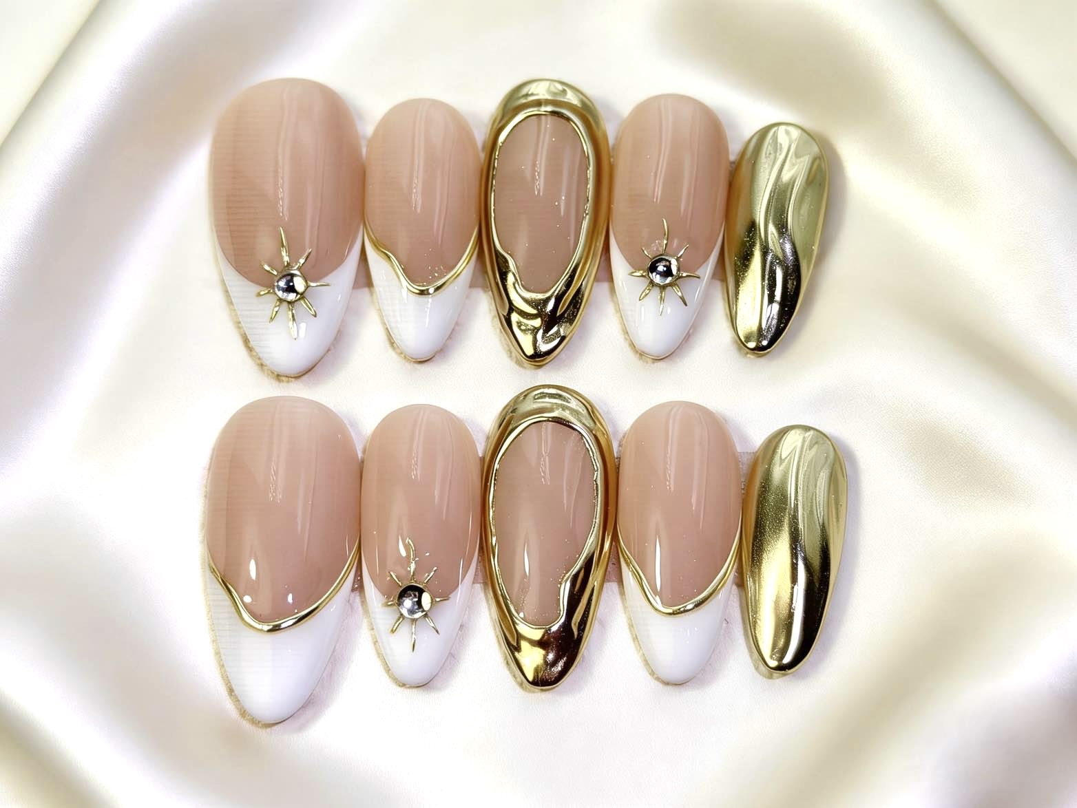 Faux Ongles Sur Mesure | Nail Art Peint à la Main