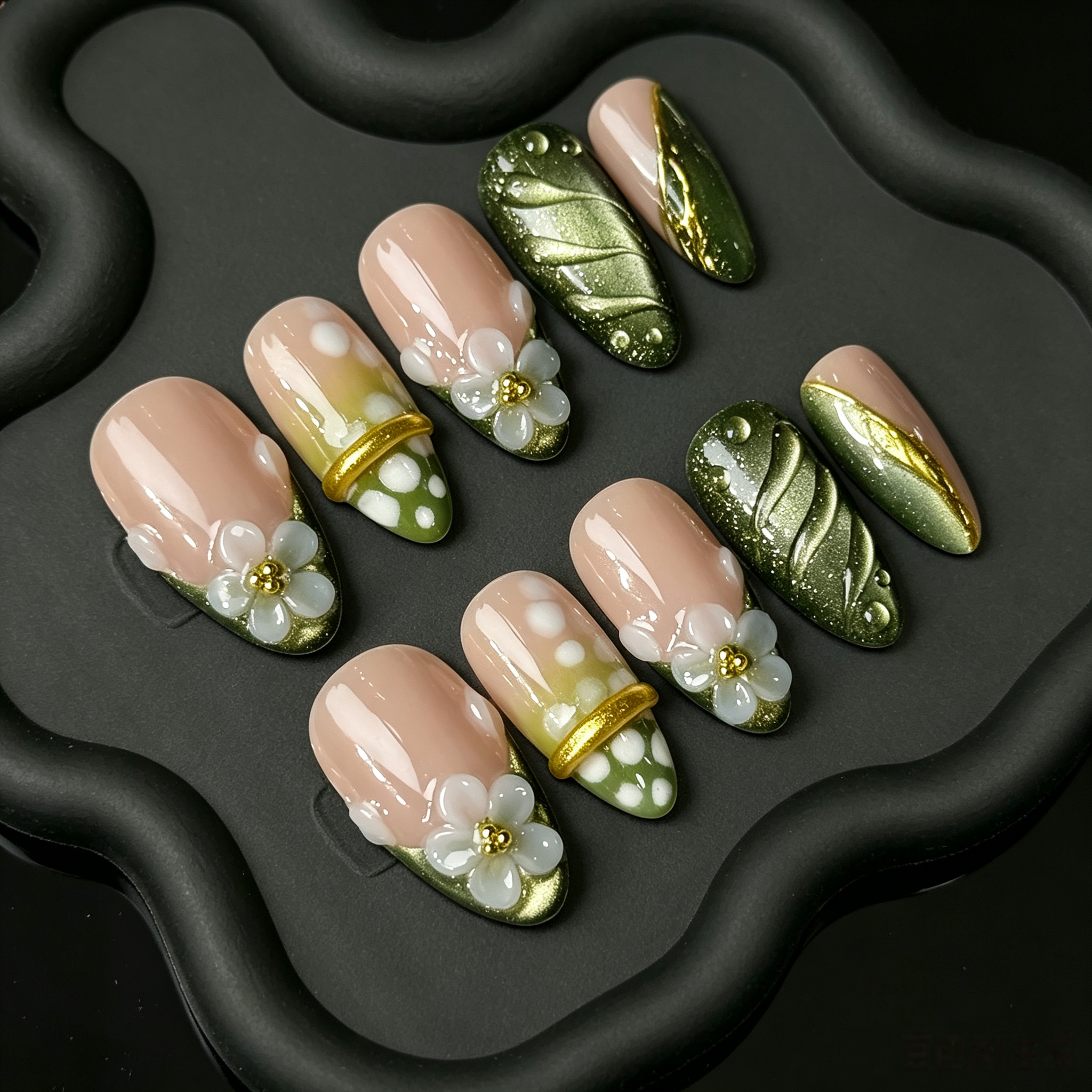 Style Frais Pastel Vert Feuillage Métal Doré Chic