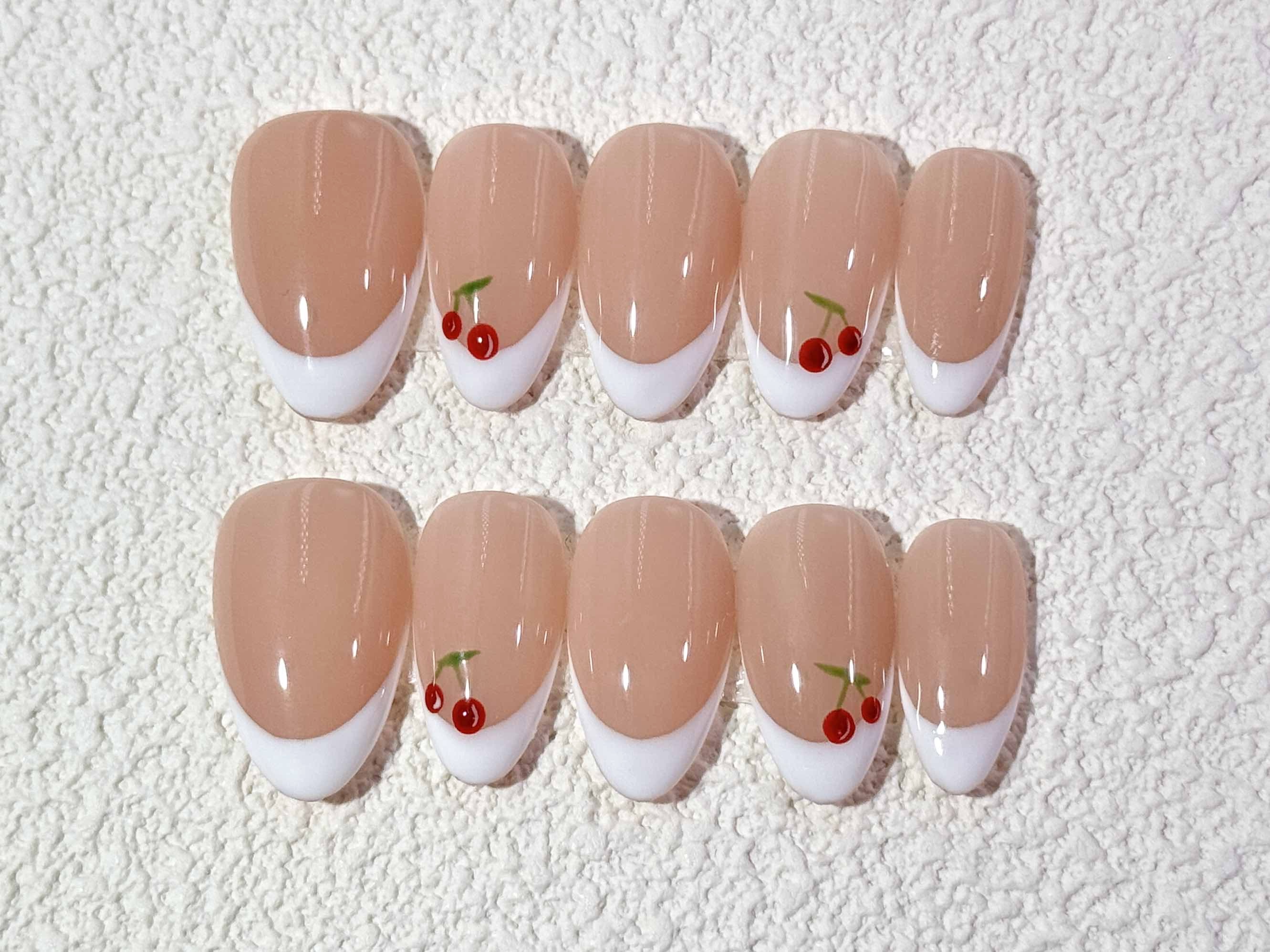 Faux Ongles Press-On Sur Mesure par Empreinte | Modèles Uni-Couleur, Ajustement Parfait | Promo : Achetez-en un, recevez-en un gratuit !