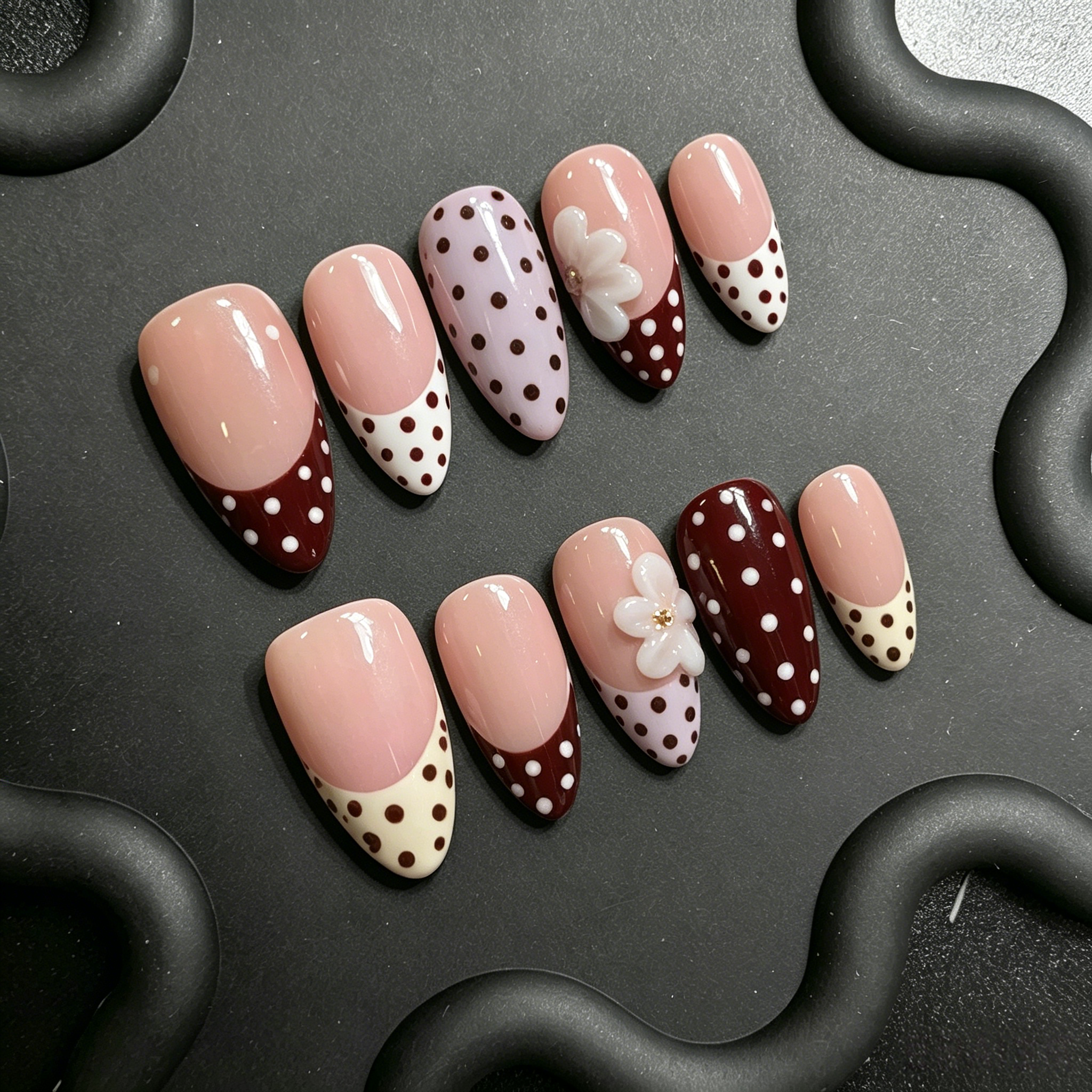 Ongles Press-On « Pois & Fleurs Rétro » | Style Y2K & Doux | Colorblock & 3D | Réutilisables