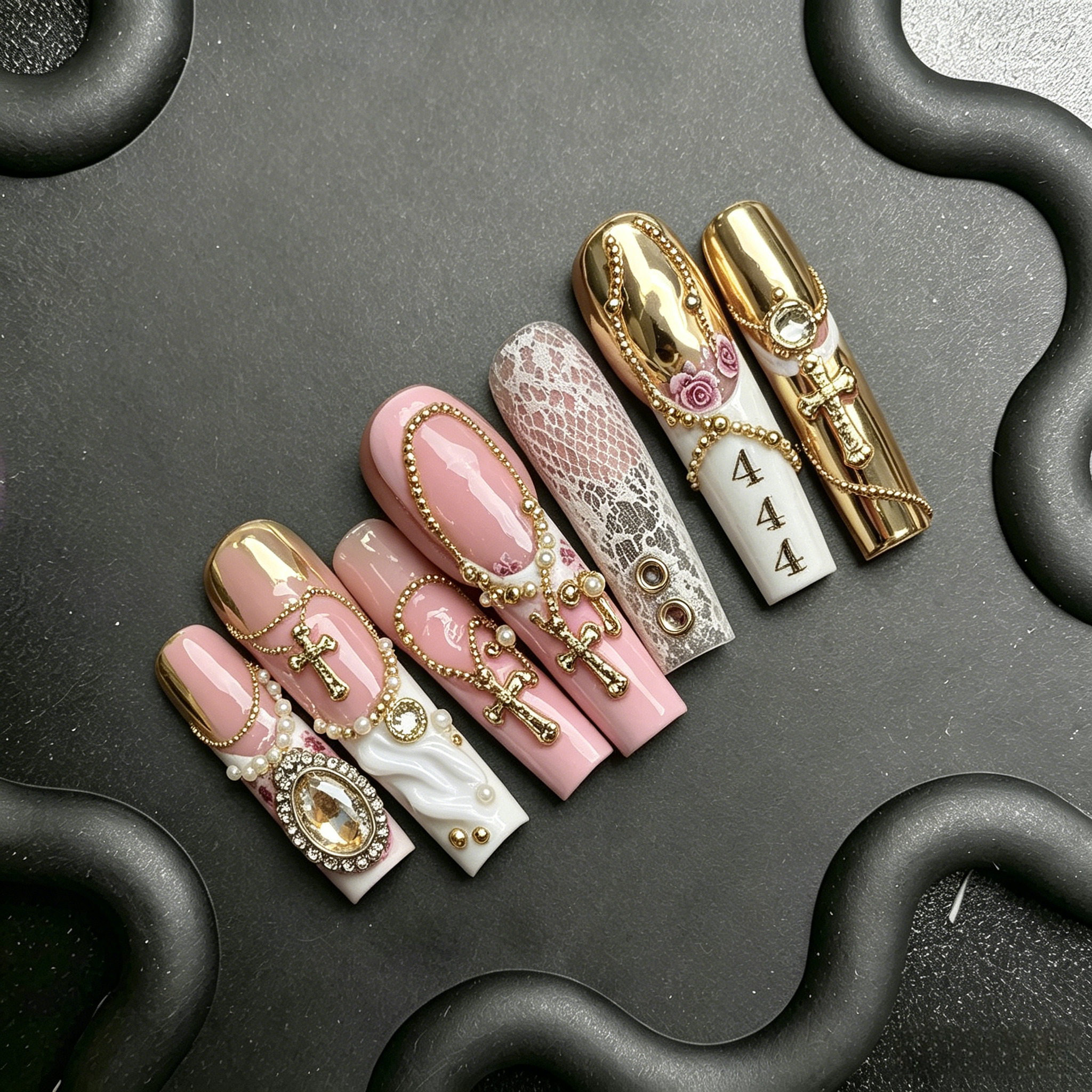 Ongles Press-On « Baroque Royal » | Style Vintage & Opulent | Rose Nude & Or | Réutilisables