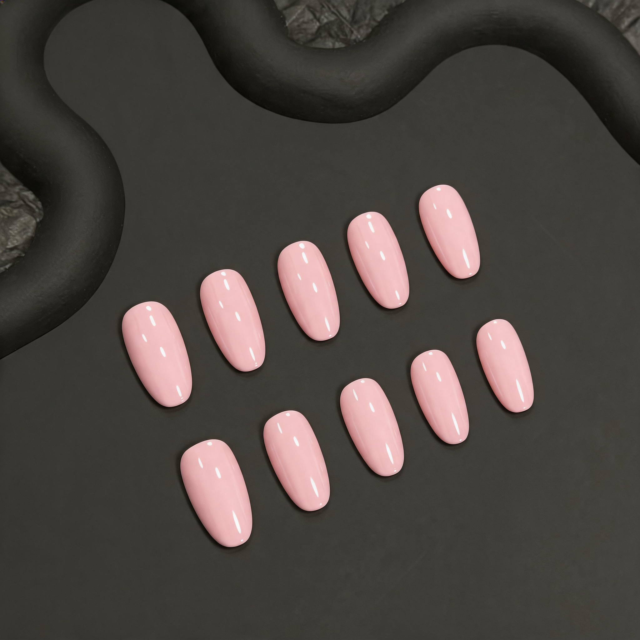 Ongles Press-On « Rose Pêche Uni Brillant Amande Longue Kawaii »