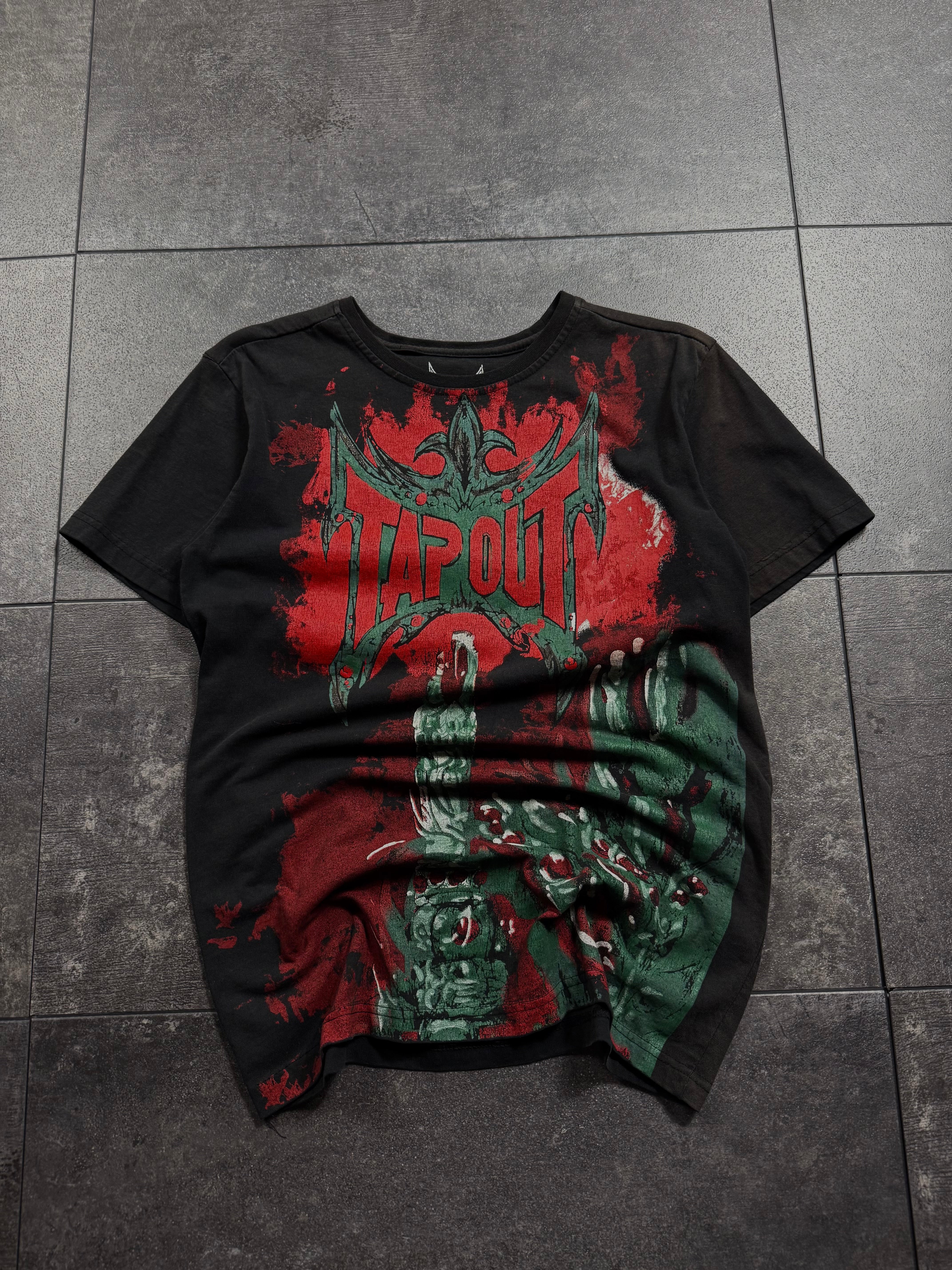 (rare) 2000s tapout shirt (XS)