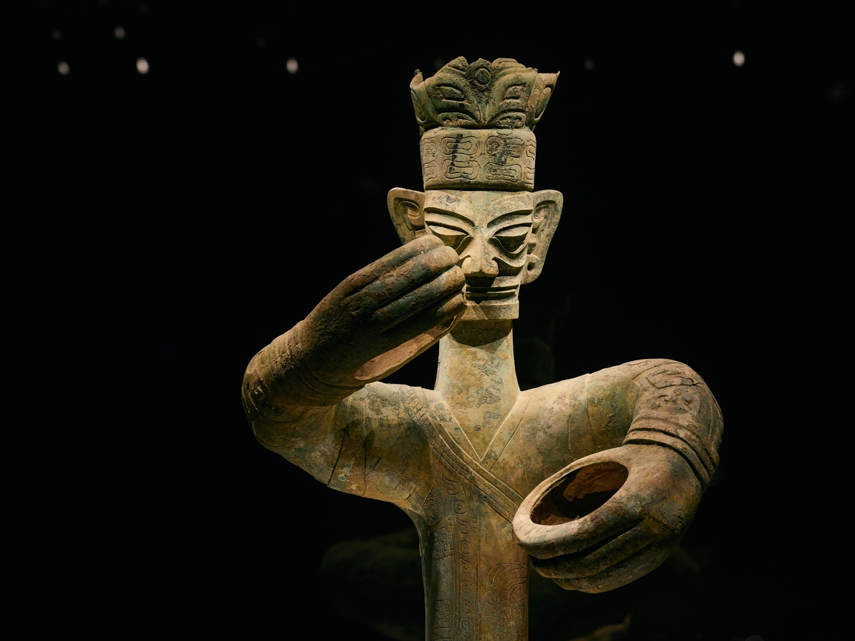 3-Day  Chengdu Tour: listen to the echoes of thousands of years at Sanxingdui Ruins.