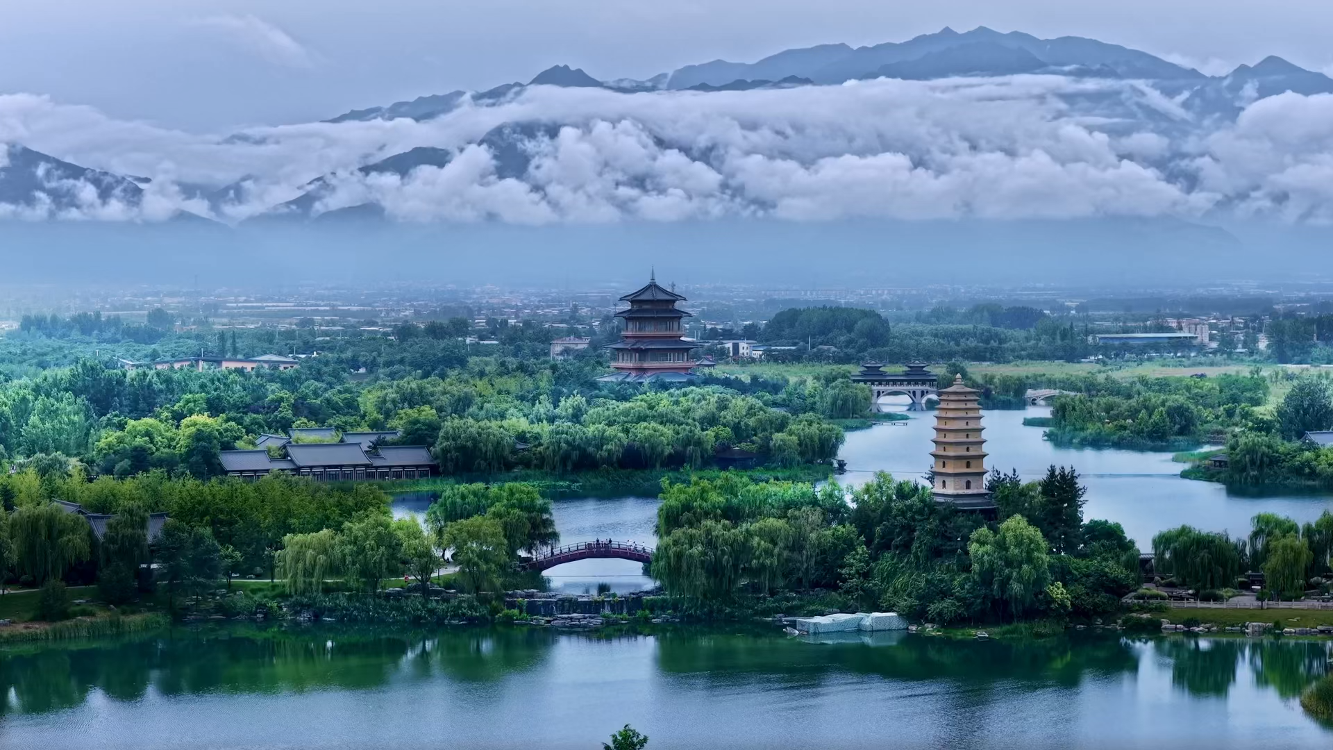 16-Day Beijing-Xi’an-Lanzhou-Zhangye-Jiayuguan-Dunhuang-Turpan-Urumqi-Shanghai Tour