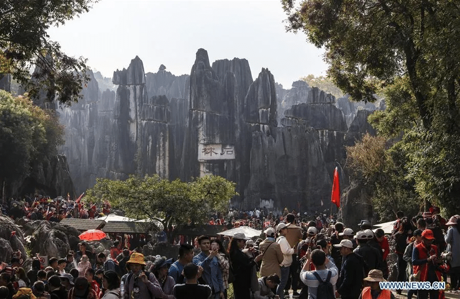 7-Day Kunming Stone Forest-Dali Ancient City-Yulong Snow Mountain-Shuhe Ancient Town-Tiger Leaping Gorge-Pudacuo National Park-Songzanlin Monastery-Dukezong Ancient City-Balagezong (Lijiang) Tour