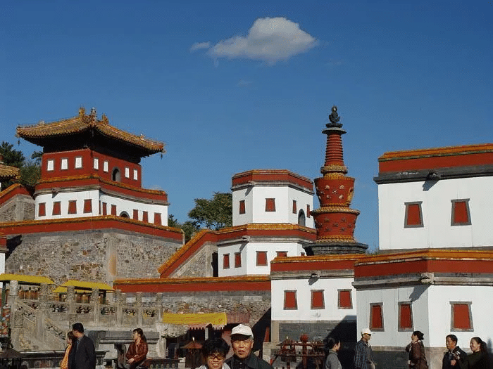 5-Day Beijing's Temple of Heaven, the Forbidden City, Hutong, Jinshanling Great Wall and Putuo Zongcheng Temple Tour