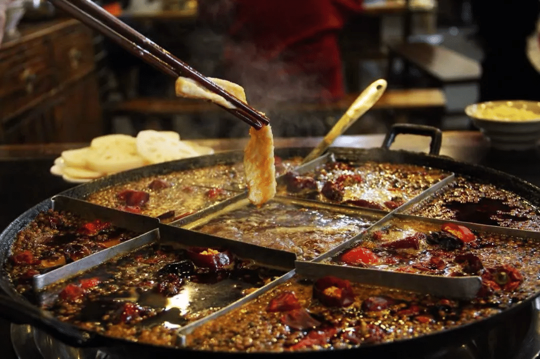 5-Day Chengdu City-Panda Base, Sanxingdui and Sichuan Cuisine Museum Culinary Experience Tour