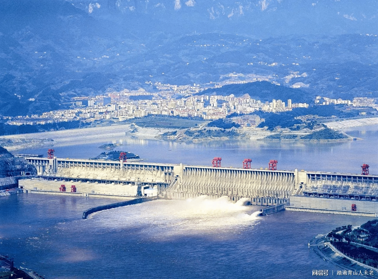 10-Day Guangzhou-Zhangjiajie-Chongqing Three Gorges-Suzhou-Shanghai Tour