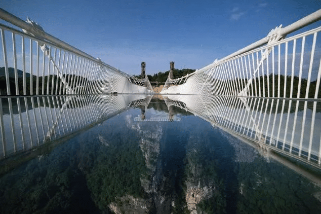 5-Day Changsha-Tianmen Mountain-Zhangjiajie-Grand Canyon Glass Bridge-Fenghuang Ancient Town Tour
