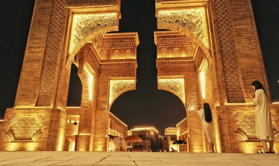 13-Day Beijing-Xi'an-Dunhuang-Southern Xinjiang Tour