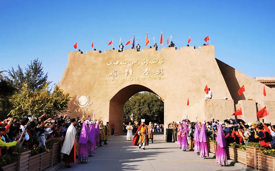 13-Day Beijing-Xi'an-Dunhuang-Southern Xinjiang Tour