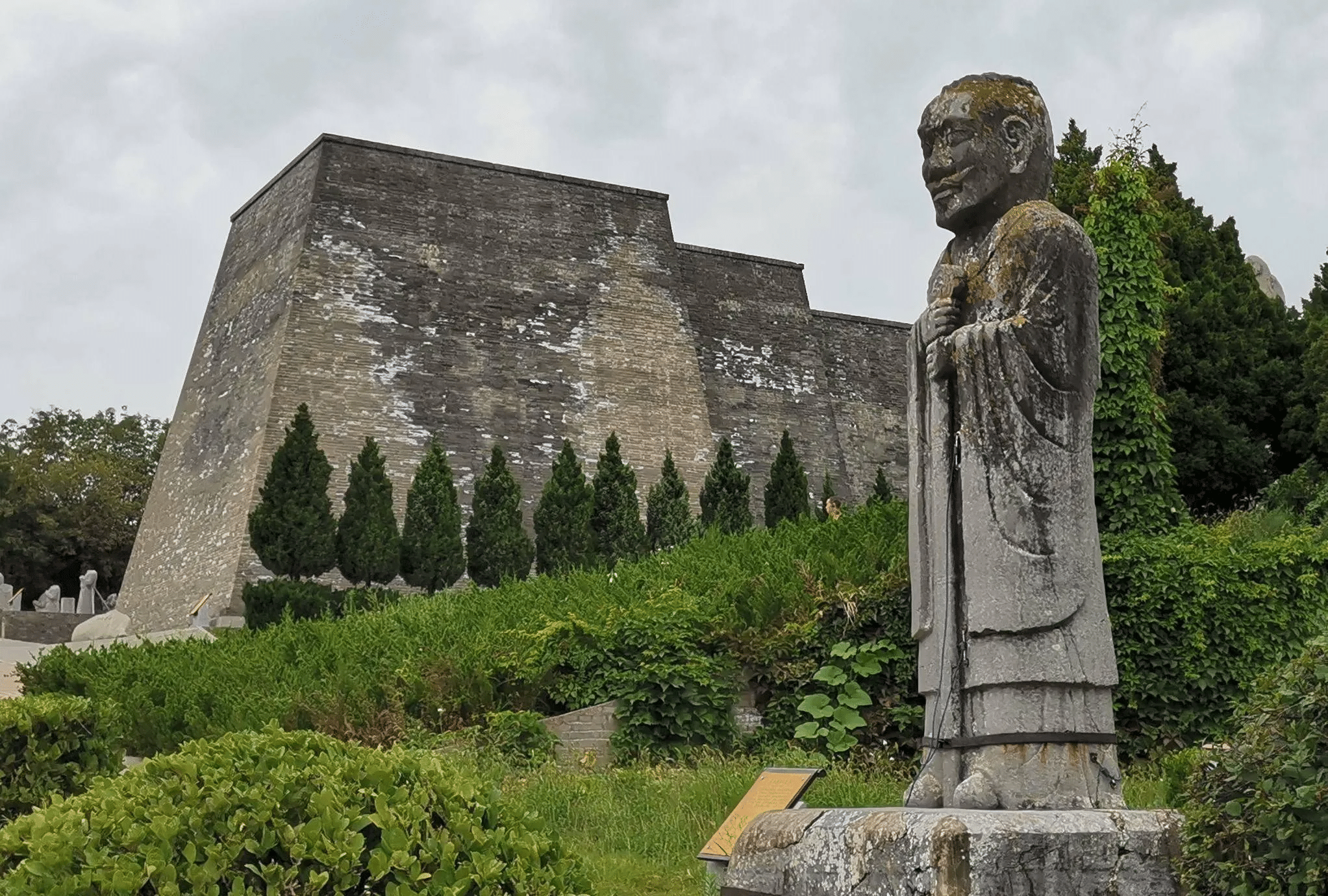Xi’an – Famen Temple & Qianling Mausoleum Day Tour