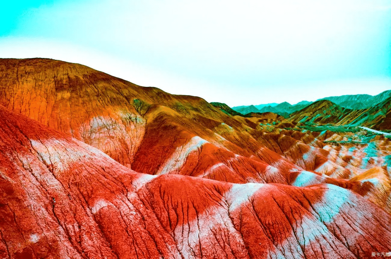 7-Day Dunhuang-Mingsha Mountain & Crescent Lake-Mogao Grottoes-Zhangye Colored Danxia-Lanzhou Yellow River Tour