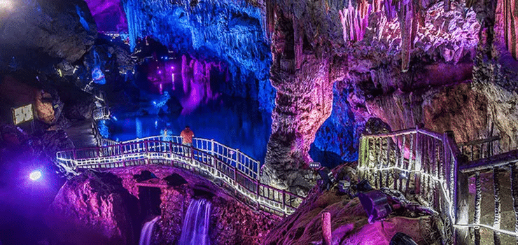 11-Day Shanghai-Suzhou-Chongqing Three Gorges Cruise-Chengdu Tour