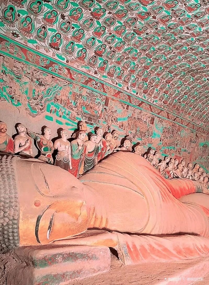 7-Day Dunhuang-Mingsha Mountain & Crescent Lake-Mogao Grottoes-Zhangye Colored Danxia-Lanzhou Yellow River Tour
