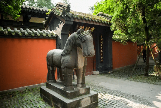 3-Day  Chengdu Tour: listen to the echoes of thousands of years at Sanxingdui Ruins.