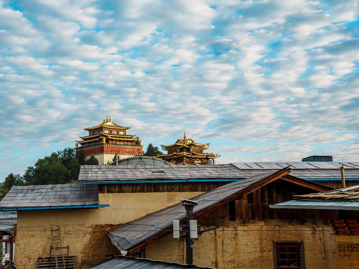 9-Day Kunming Shilin-Lijiang Ancient City-Yulong Snow Mountain-Shuhe Ancient Town-Tiger Leaping Gorge-Songzanlin Monastery-Balagezong-Mosuo Ethnic Area-Lijiang Tour