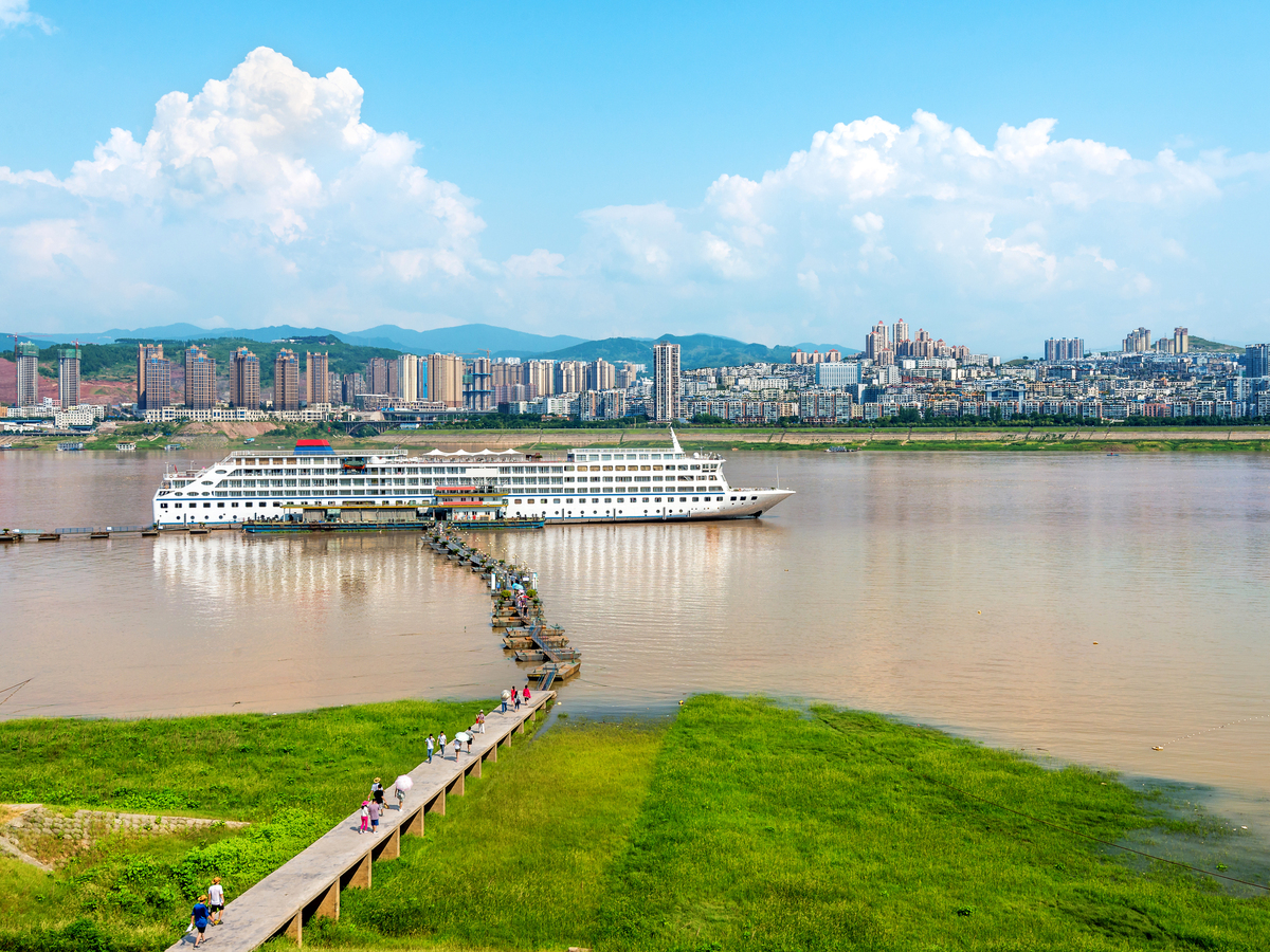 11-Day Shanghai-Suzhou-Three Gorges Cruise-Chengdu Tour