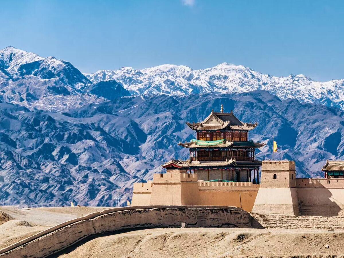 6-Day Dunhuang-Mingsha Mountain & Crescent Lake-Mogao Grottoes-Zhangye Colored Danxia-Lanzhou Yellow River Scenic Belt Tour