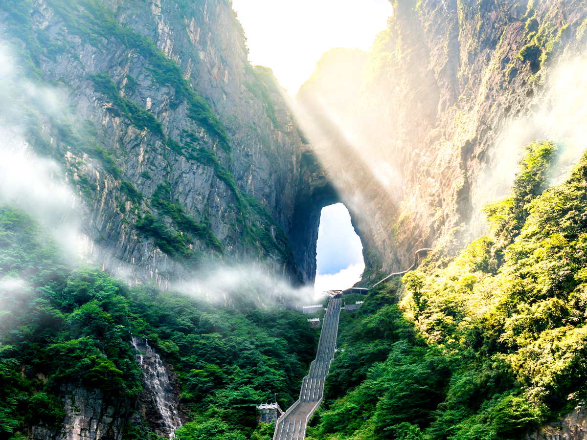 10-Day Chengdu-Zhangjiajie-Chongqing Tour