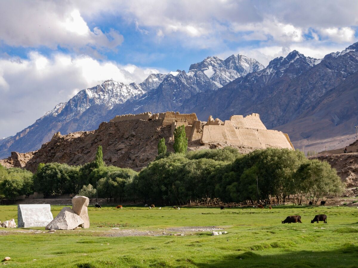 13-Day Beijing-Xi'an-Dunhuang-Southern Xinjiang Tour