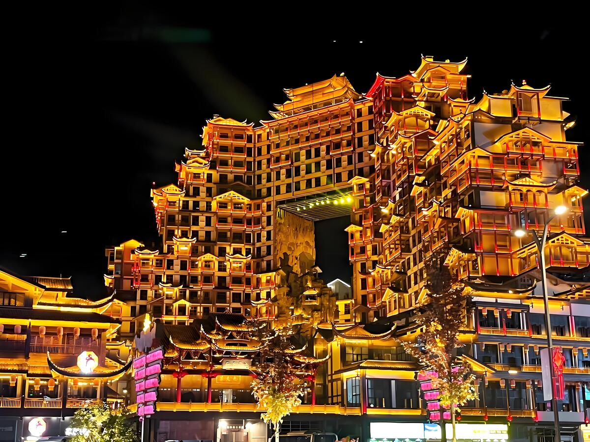 12 Day Tour: Beijing-Shanghai-Changsha-Chongqing