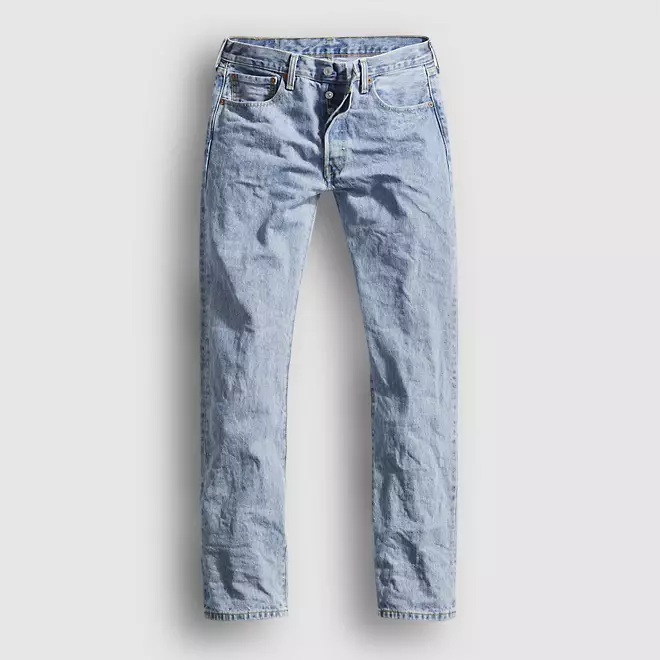 Light wash loose straight denim jeans