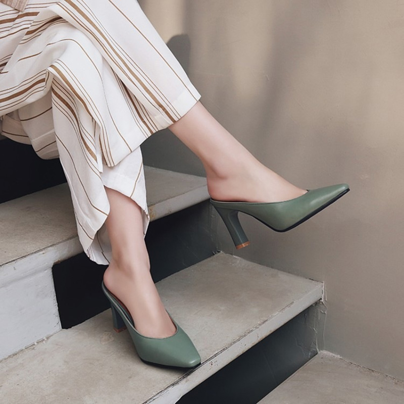 Shoeswoon Elegant Minimalist Pointed Block Heel Mule Heels