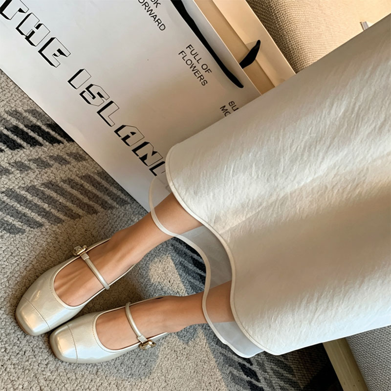 Shoeswoon Metal Buckle Square Toe Block Heel Mary Jane Pumps