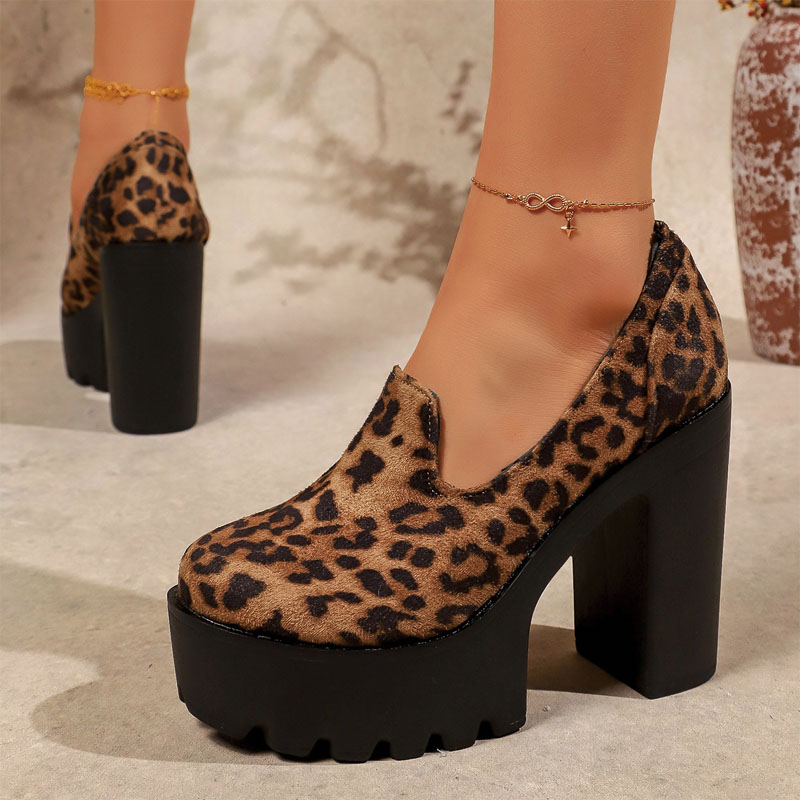 Shoeswoon Lug Sole Round Toe Chunky Platform Heels
