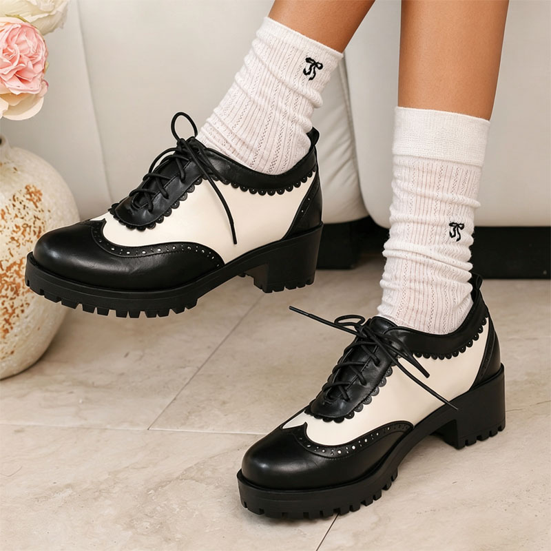 Shoeswoon Contrast Color Ruffled Edge Wingtip Chunky Lug Sole Women Fashion Oxford Shoes